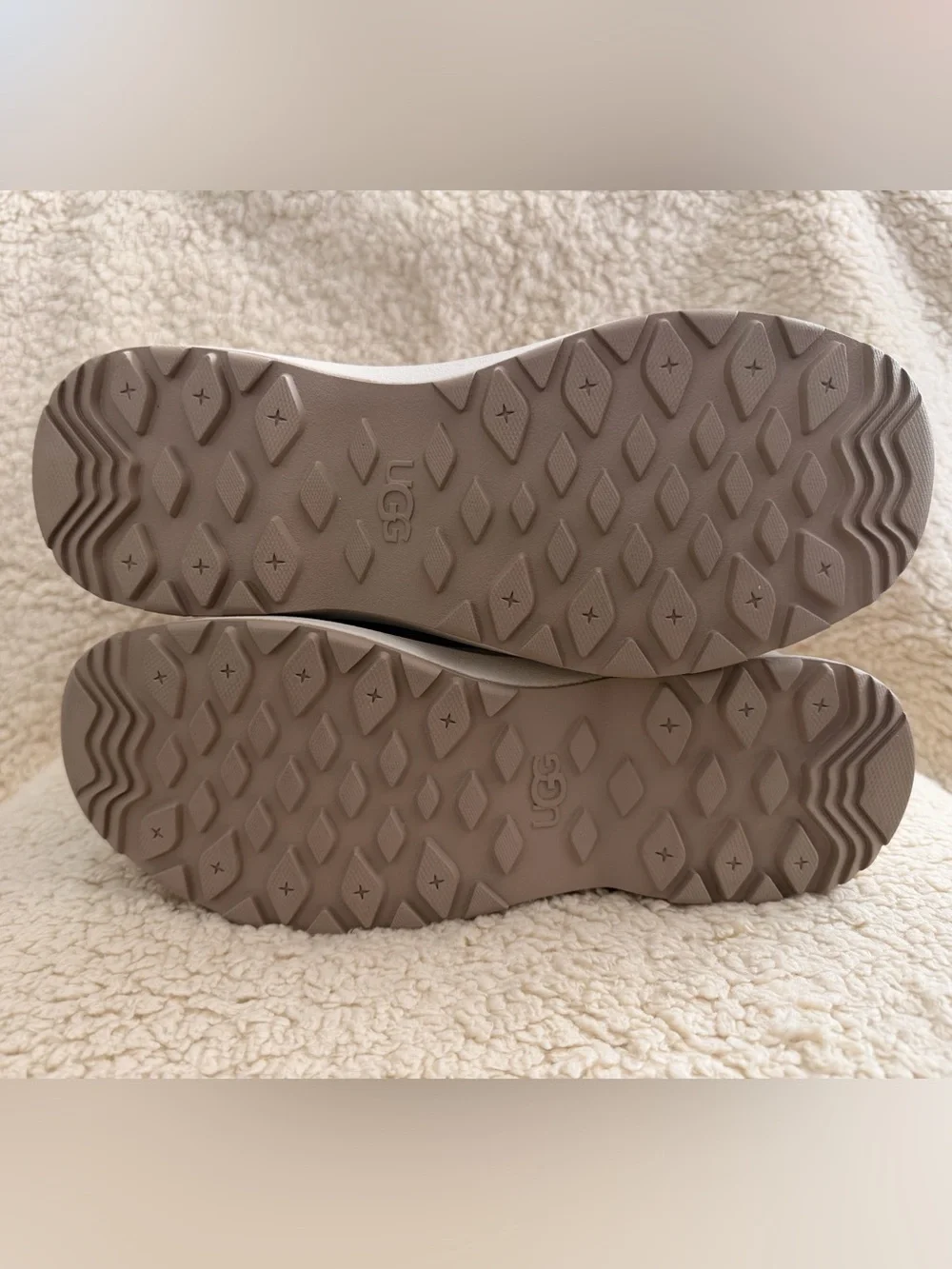UGG Adirondack III Mustard Seed